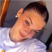 Chica seria y responsable de 17 años se ofrece a dar clases particulares económicas de lengua catalana, castellana y gestión de empresa (contabilidad, RRHH...)